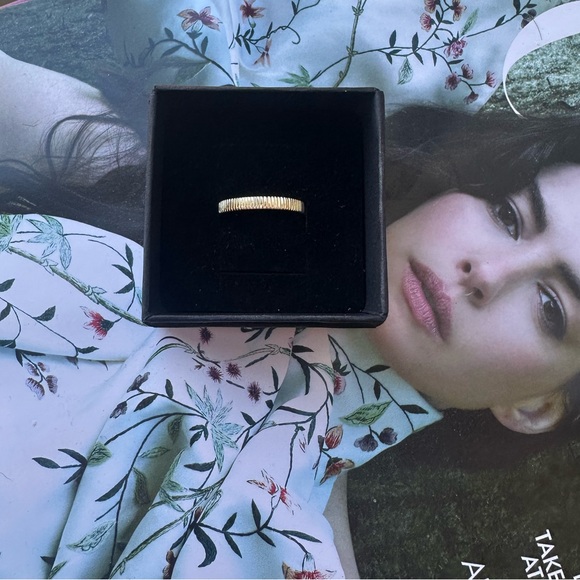 Catbird Grand 14k Gold Fountain Ring - Picture 10 of 11